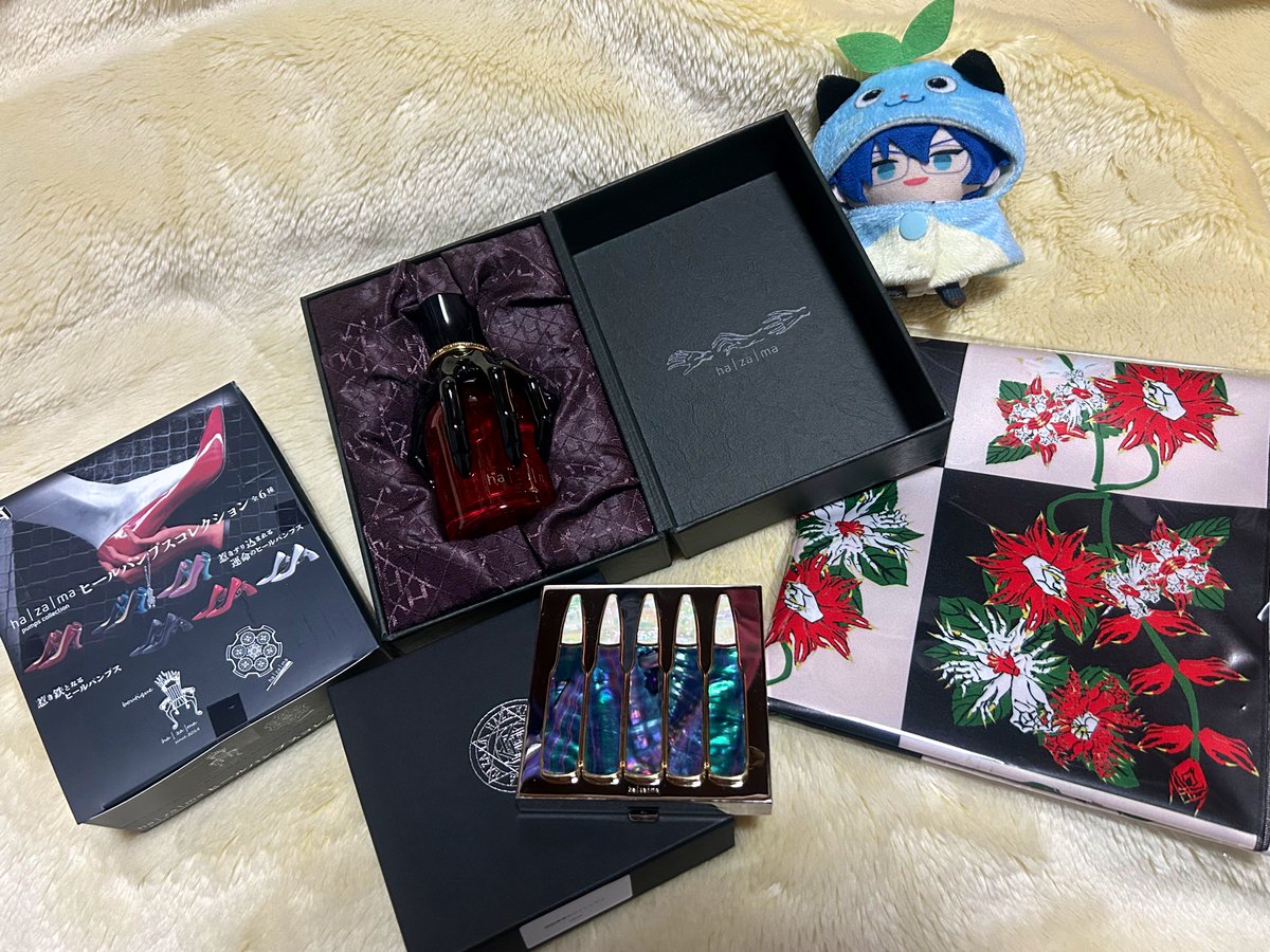 hazama 惹きずり込まれる運命のアイシャドウ＆スカーフセット hazama