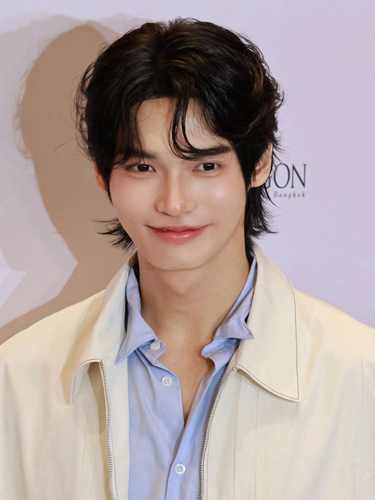 WorldRankingsHQ's tweet image. TOP 10 MOST POPULAR THAI ACTORS (MALE)

🇹🇭 Bright Vachirawit
🇹🇭 Win Metawin
🇹🇭 BamBam
🇹🇭 Ten
🇹🇭 Gulf Kanawut
🇹🇭 Mew Suppasit
🇹🇭 Apo Nattawin
🇹🇭 Mile Phakphum
🇹🇭 Dew Jirawat
🇹🇭 Nani Hirunkit

Source: Thai Update / Zanroo Social Trends
#Thailand #BrightWin #GMMTV #TPOP #ThaiActors