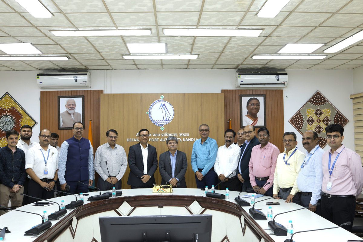 Deendayal Port Authority, Kandla tweet media