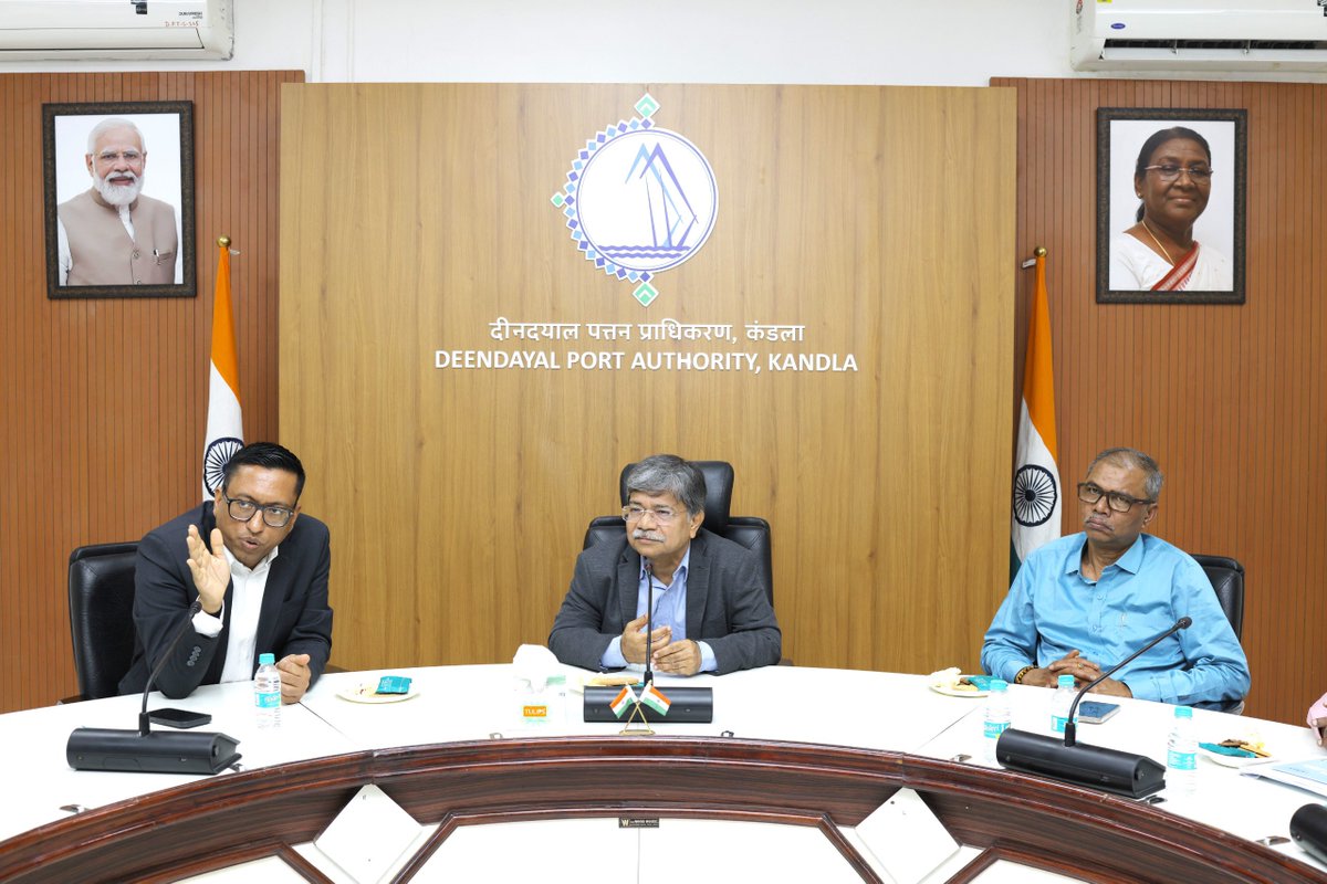 Deendayal Port Authority, Kandla tweet media