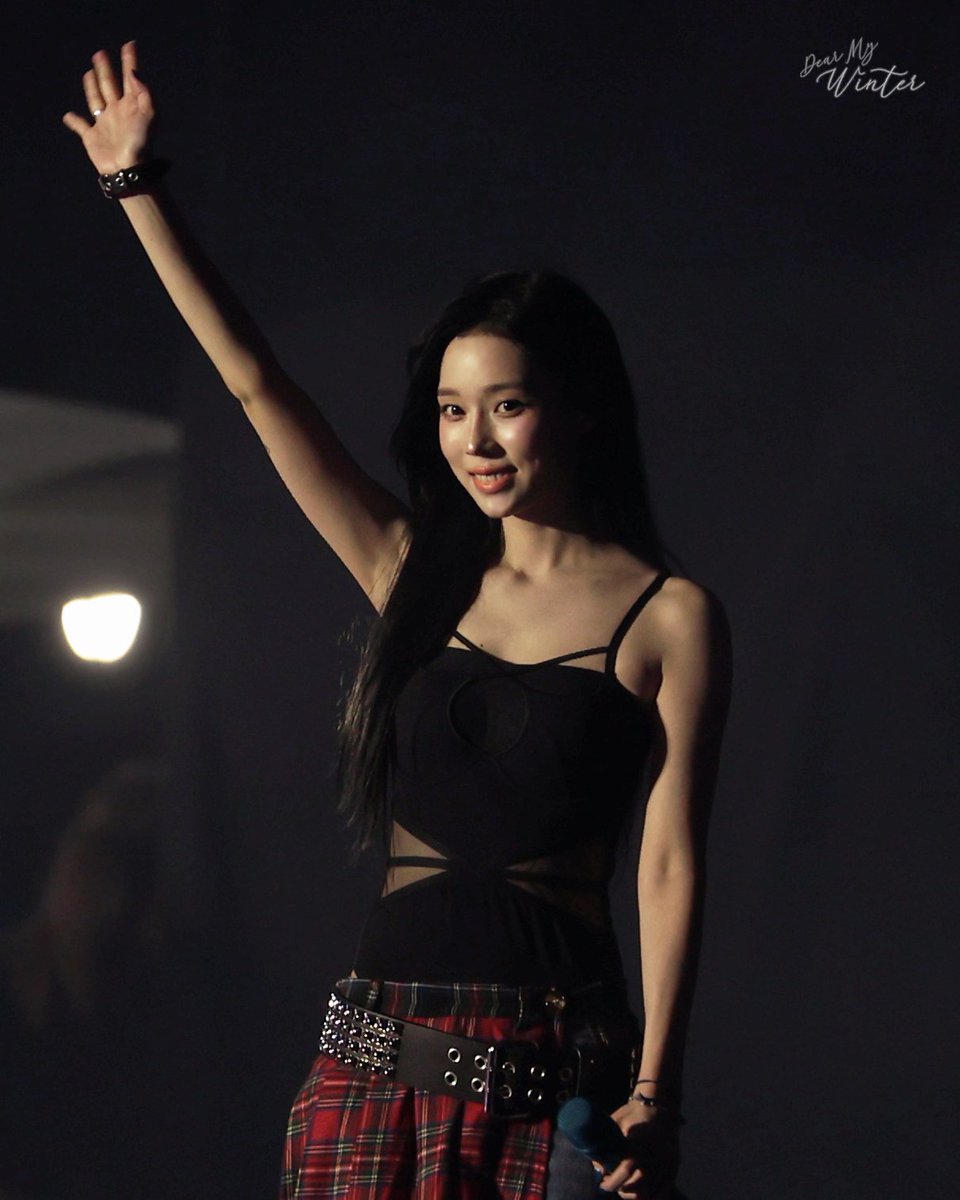 250921 조이올팍 윈터❄️

🎂🤍

#에스파 #윈터 #김민정 
#aespa #WINTER
#25WarmYearsWithWinter
#언제나_윈터편_생일축하해