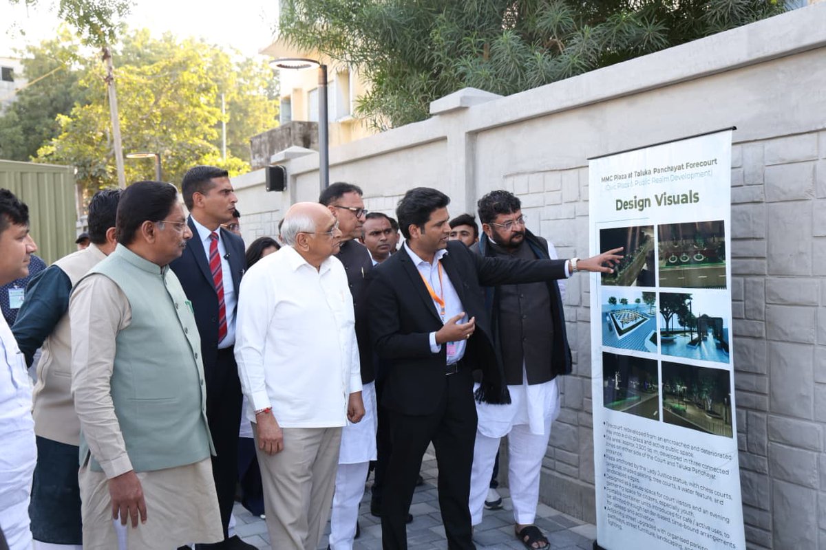 મુખ્યમંત્રી શ્રી ભૂપેન્દ્રભાઈ પટેલે આજે મહેસાણા મહાનગરપાલિકા દ્વારા તાલુકા પંચાયત કચેરી પાસે રોડ સાઇડની જગ્યાએ હાથ ધરવામાં આવેલ સ્પેસ મેકિંગ પ્રોજેક્ટનું લોકાર્પણ કર્યું હતું. આ પ્રોજેક્ટ અંતર્ગત 2500 ચો.મી. એરિયામાં નવનિર્મિત પ્લાઝામાં લેન્ડસ્કેપિંગ સાથે લોકો માટે વિરામ સ્થળ,