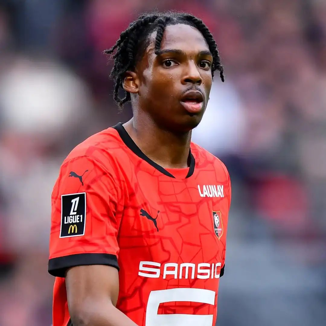 🚨 Excl with <a href="/Amarjournalist_/">Amar Mehta</a>:

Manchester United are monitoring Stade Rennes centre-back Jeremy Jacquet. 
 
Understand #mufc are keen on the 20-year-old and while unlikely to move in January, he could be one to watch should other clubs come in for Jacquet.