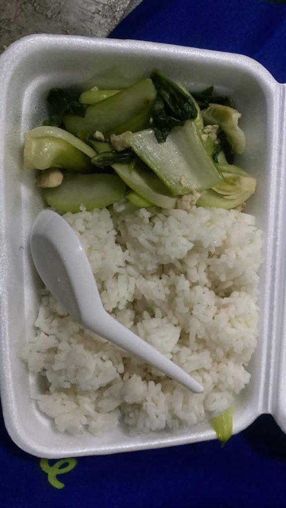 AdvoBarryRoux's tweet image. 13 South Africans were promised customer service jobs in Thailand. However, after arriving, they were taken by force to Myanmar, a known hotspot for trafficking syndicates. They are forced to work 14hrs a day in online scams, unpaid, &amp;amp; were told to pay R250000 each to be released