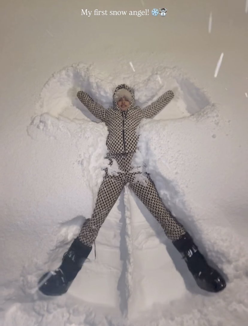 msselaaa's tweet image. Yung nakakaiyak sa saya tapos tawang tawa din ako kay Shuvee dito hahahha ang cute kasi!!! Love you shuv!!!