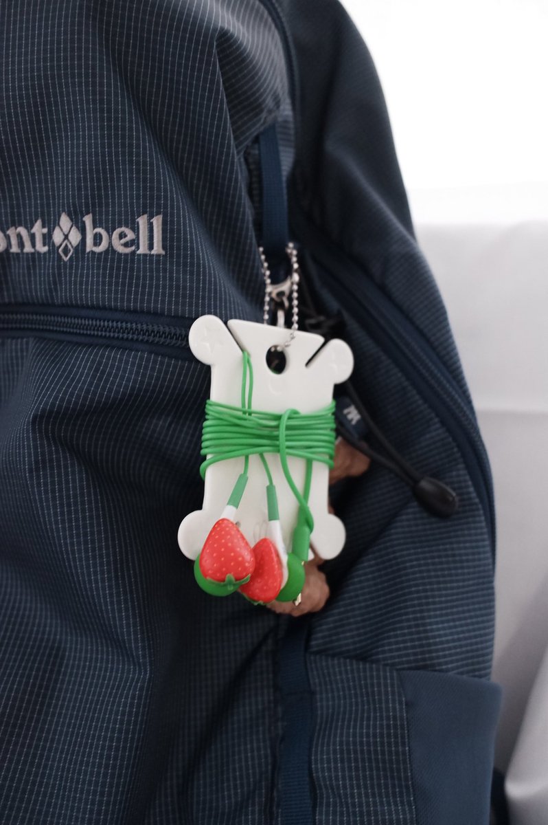 실타래톡과 줄이어폰 타래 홀더에 관심 많이 
주셔서 정말 감사합니다!! 

제작 공정 중 양쪽 별음각이 사라지는 문제가 생겨서 수정 후 다시 제작 중 이라 오픈이 조금 늦어질 것 같습니다!(´༎ຶོρ༎ຶོ`) 

최대한 빠르게 오픈 할 수 있게 노력해보겠습니다! 새해 복 많이 받으세요ᕦ(ò_óˇ)ᕤ