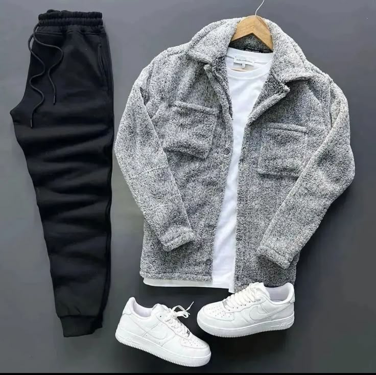 Boys2MenGuide's tweet image. 7 Smart-Casual Outfits For Winter Season:

1.