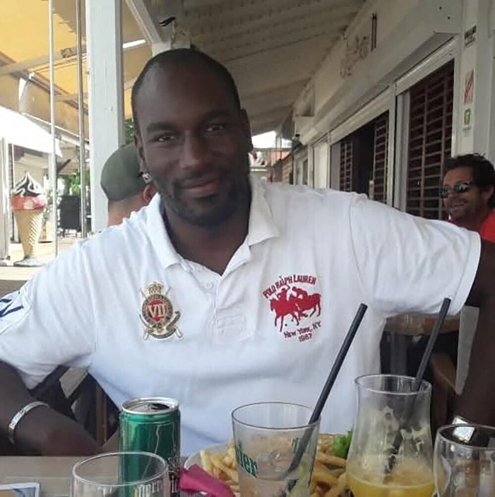 Le Parisien tweet media