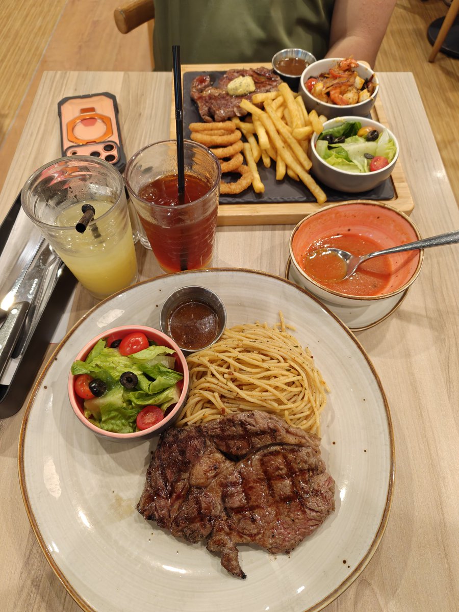 boopboopboop tweet media