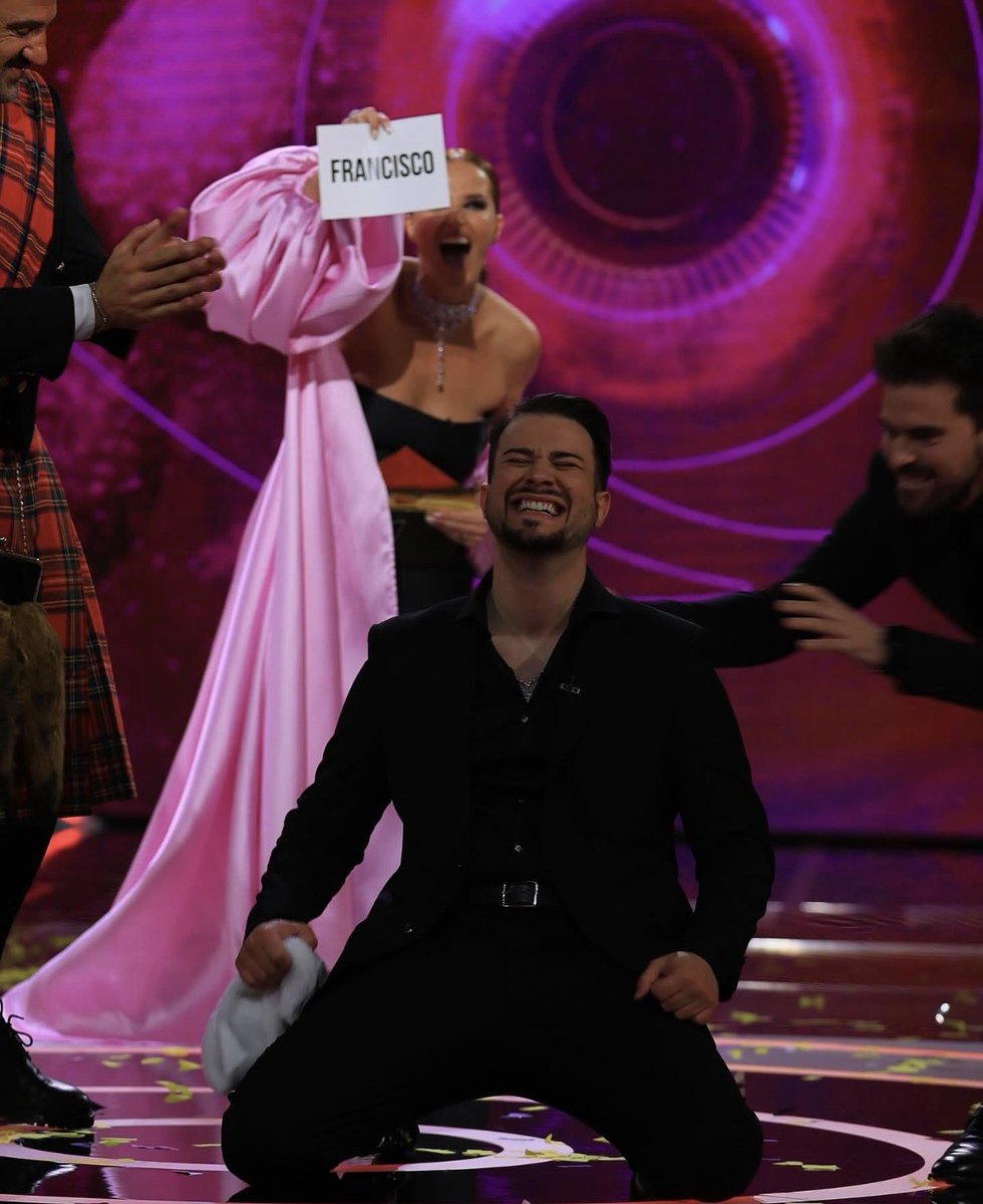 Caranguejo ♟️🎾🪖🏎️🍦🦀 tweet media