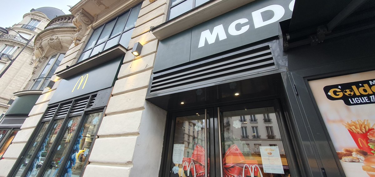 FakecelOriginel's tweet image. 1er repas de 2026 #TuCroisQuonJoueMaisEnFaitCestPasUnJeu