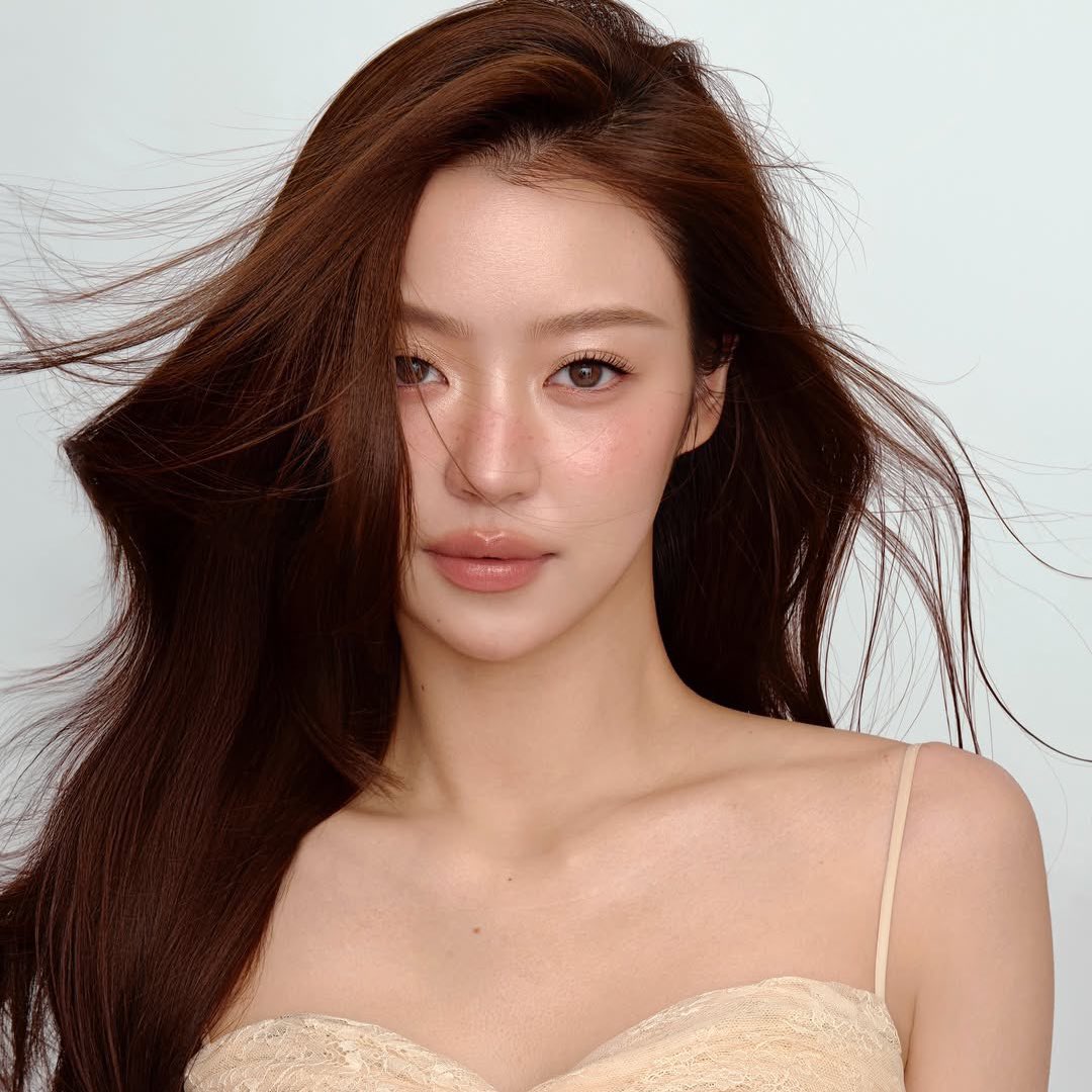 urfaaver's tweet image. got a pretty face               pretty girlfriend too