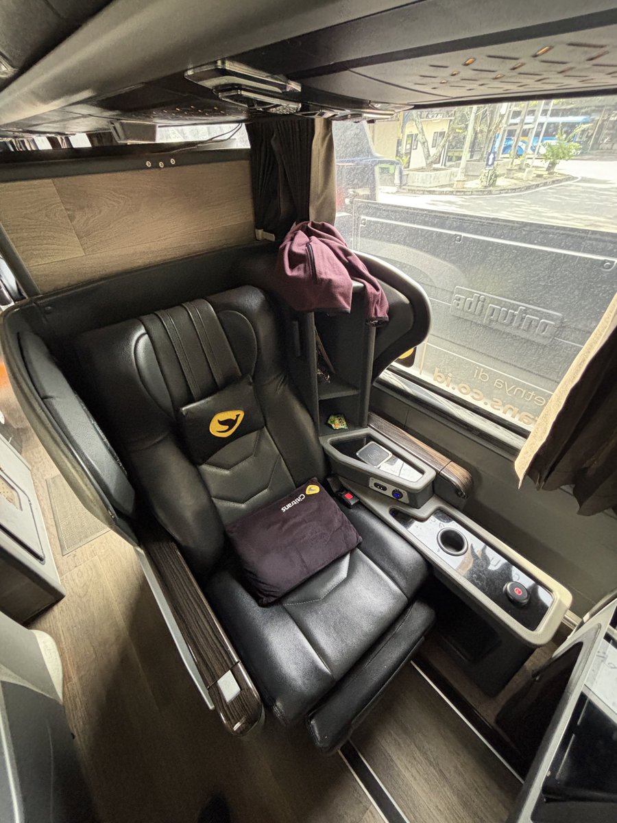 &ᴄᴏᴋ tweet media