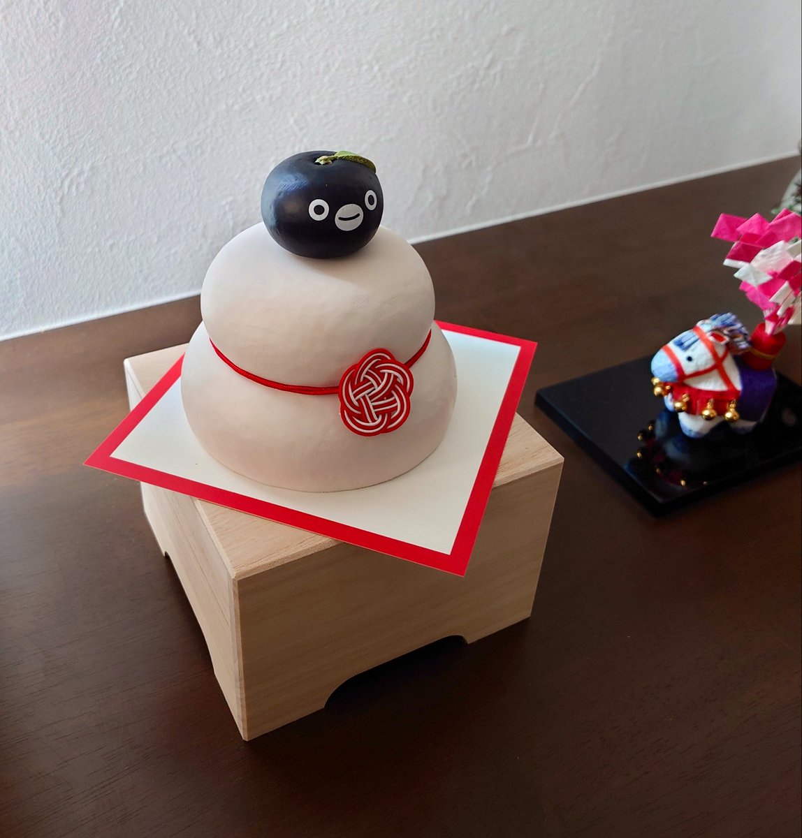 どうしても欲しかった東京の鏡餅と、私がモスクワ寮に持ち込んでいる