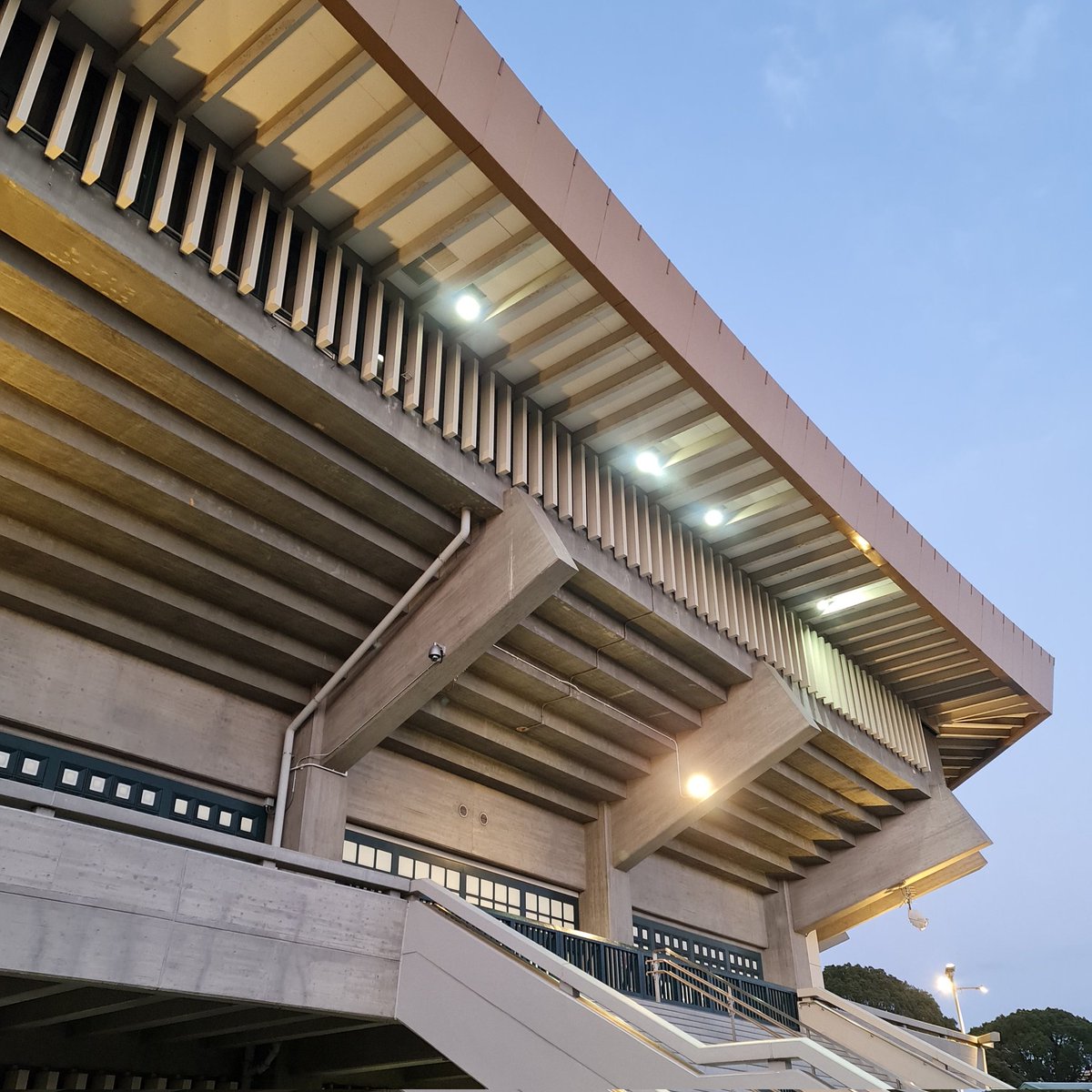 riptikk's tweet photo. Got to see @sigure_official at Nippon Budokan a few days ago. What an amazing venue to see my favourite band for the first time! It was an unforgettable experience and a great way to end the year.

#凛として時雨 https://t.co/hM0QhYnBvH