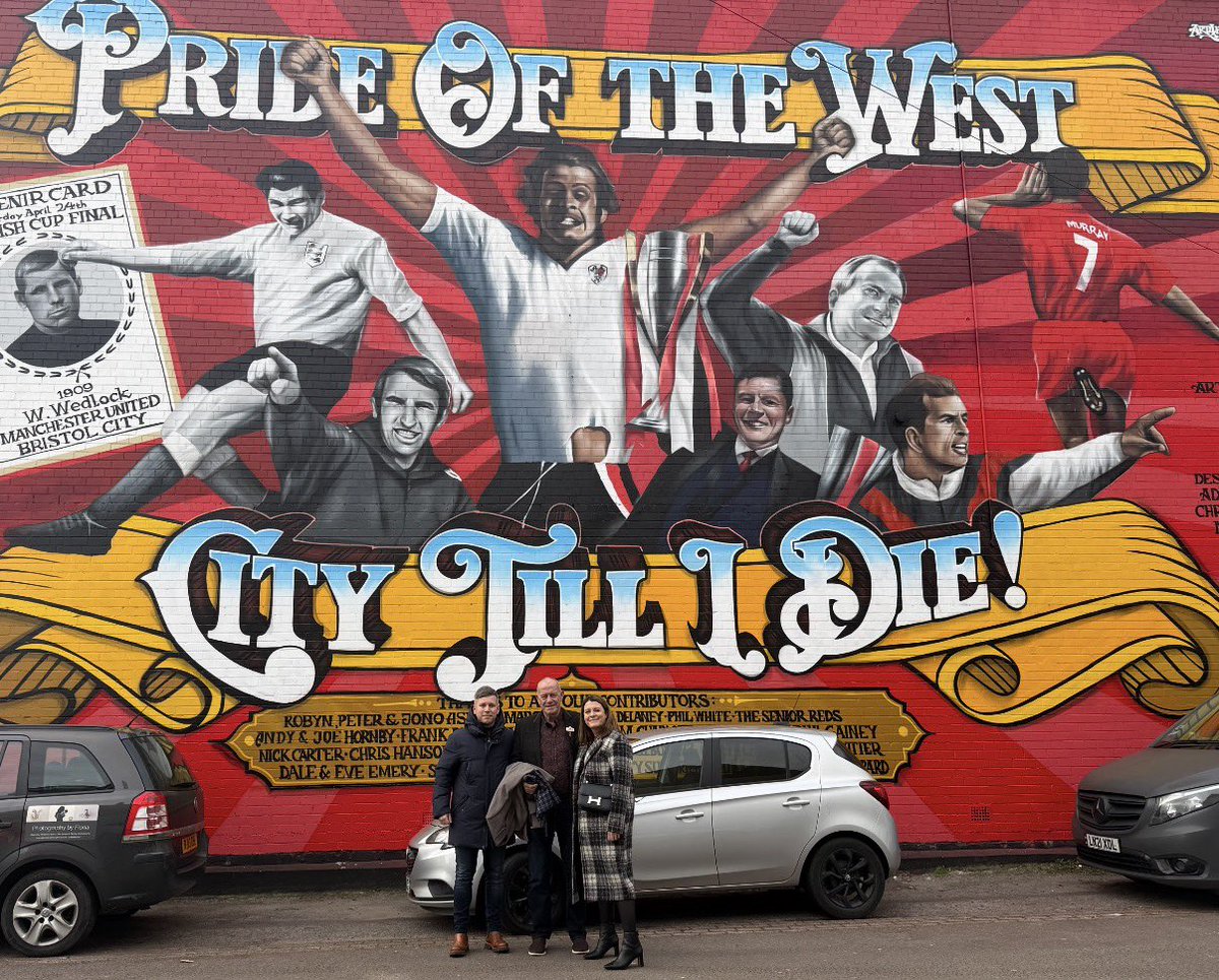 ROXBYGIRL's tweet photo. ❤️🤍50 years since my dads old Bristol city team got promotion to the old Division 1 today. #BristolCity #paulcheesley https://t.co/vyC99kKh8k