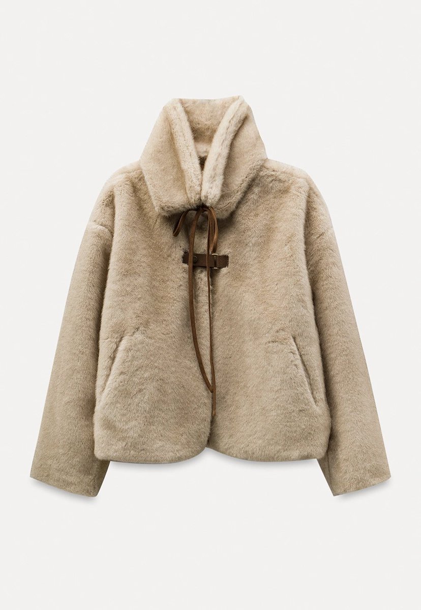 EGGKA ネクタイディテール付き豪華なフェイクファージャケット 🤍#櫻坂46 #小島凪紗 ちゃん着用 💭谷口愛季ちゃん #airiblog □ EGGKA