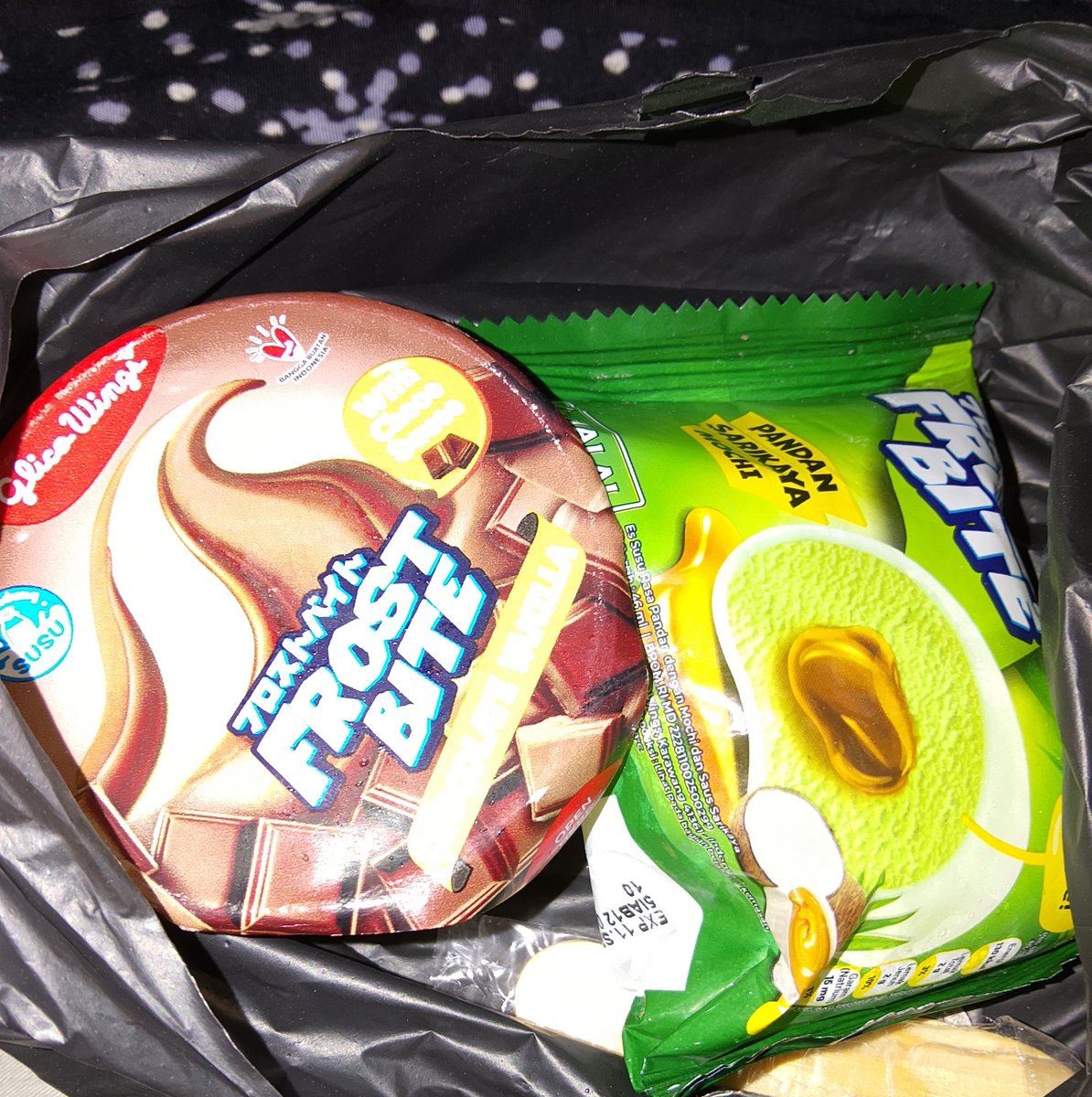 _justdaisy's tweet image. Engk jualan ternyata😅 yudh ak beli eskrim sj biar 2026 ku manis spti shua