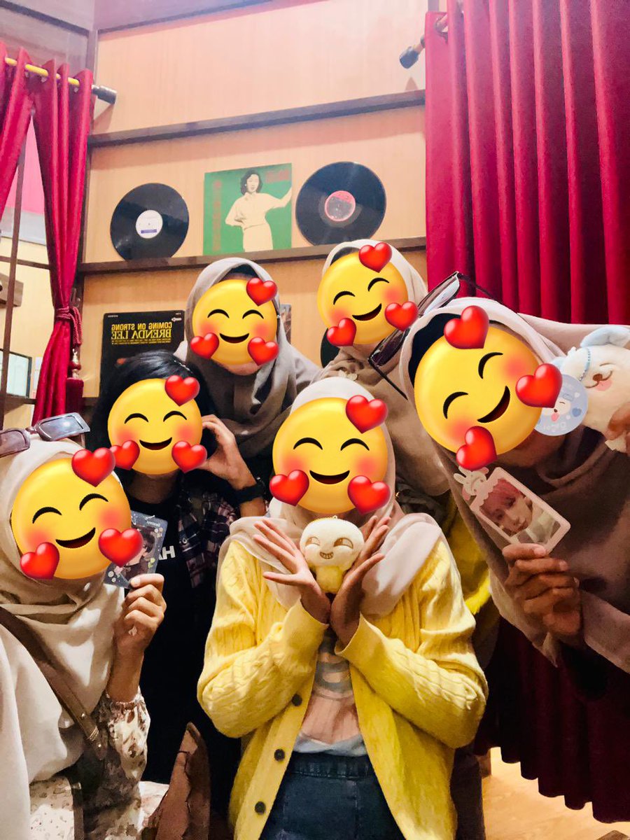Terima kasih ya Allah aku ketemu moots yg nyata, baik dan mau berteman di dunia fana ini
Sehat-sehat semua ayo hidup lebih lama biar bs ketemu lagi

Btw, thank you 7dream sudah mempertemukan kita 🫶🏻🫂🎉