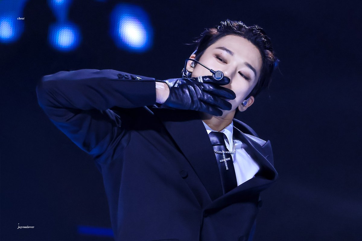 𝓬𝓱𝓮𝓪𝓽 tweet media