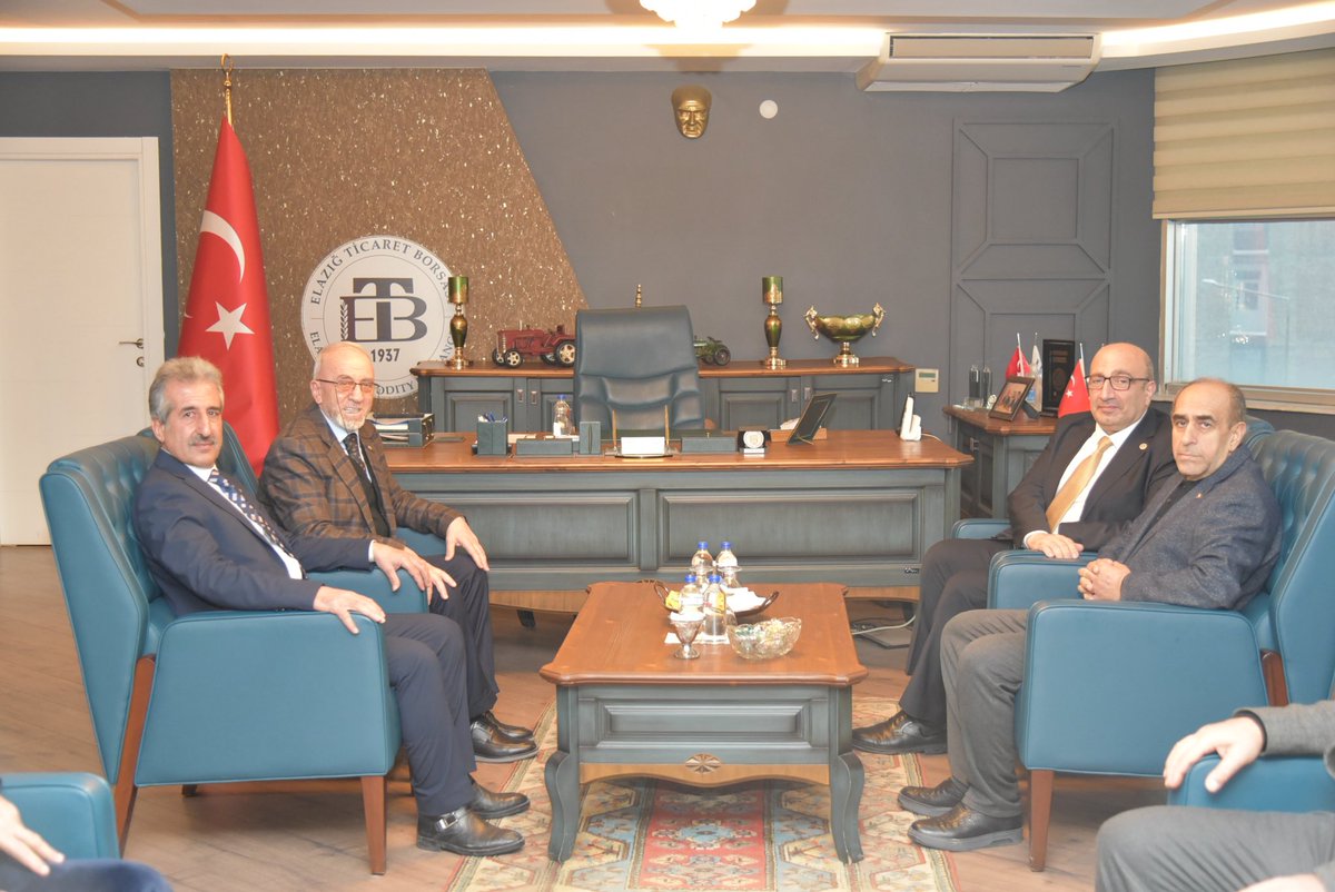 2025 yılı Aralık ayı son Meclis Toplantısı, Meclis Başkanımız Aydın Torgut başkanlığında gerçekleştirildi. Toplantıya AK Parti Elazığ Milletvekili <a href="/ejderacikkapi/">Ejder AÇIKKAPI🇹🇷</a> , Elazığ Tarım ve Orman İl Müdürü Saadettin Taşkesen, Başkan Mehmet Ali Dumandağ ve meclis üyelerimiz katılım sağladı.