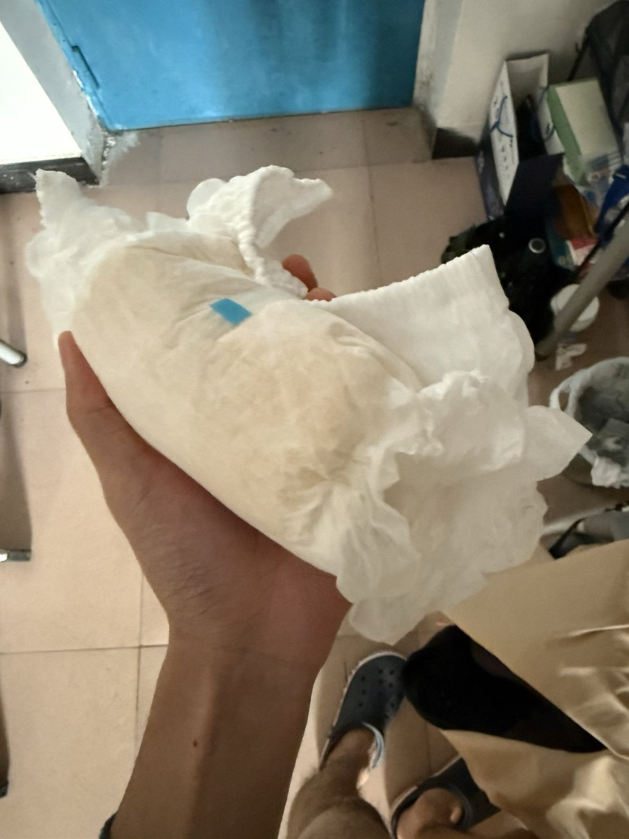 新年第一穿嘿嘿😈
#纸尿裤 #Diaperboys #ABDL #abdlboy