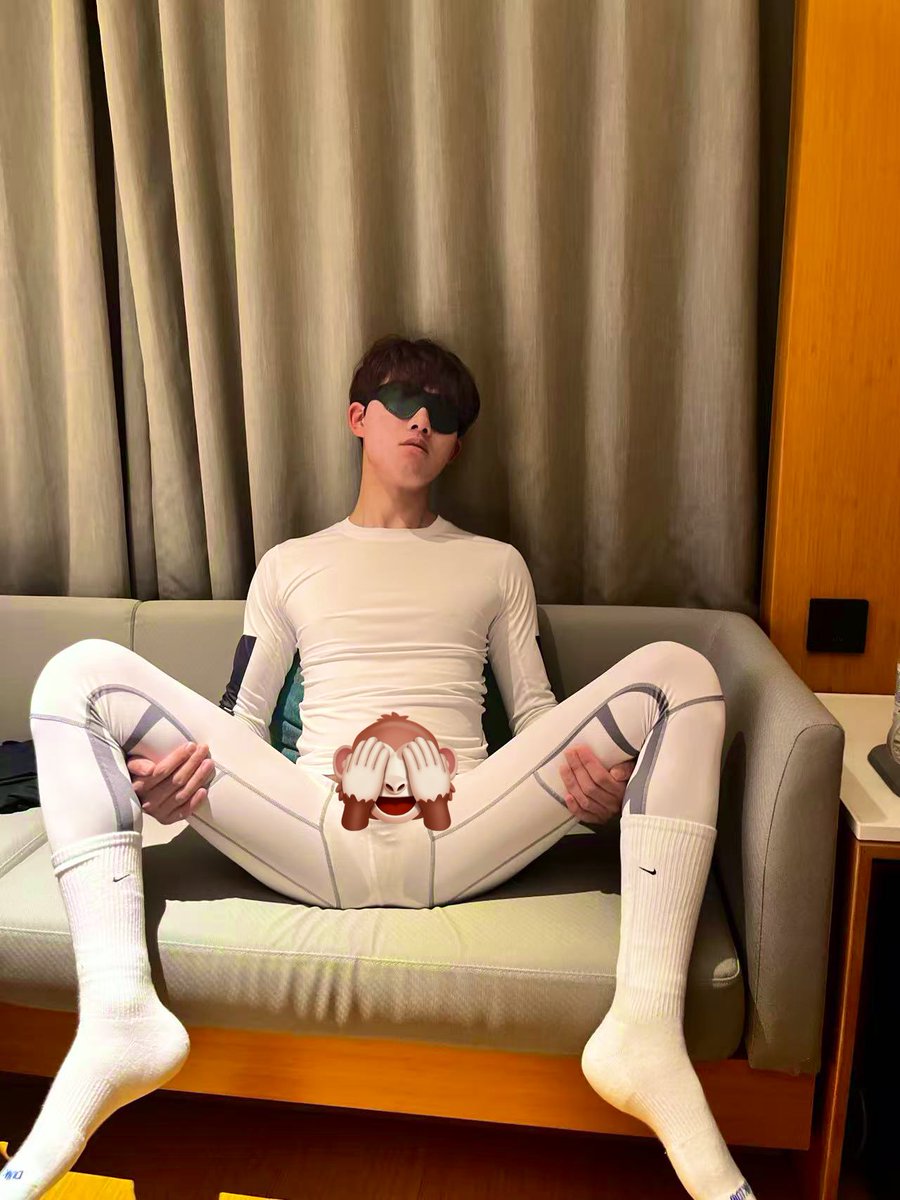 ㊗️元旦快乐🍾🎊🎆🎈
白色韩系高弹帅哥被冻结展示
感谢<a href="/LSmilk18/">大魔王 （1.3之前吉隆坡）</a>