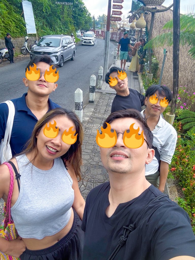 robinism's tweet image. 1/365. Spent the whole day with them to start the year—full of joy. Hope this year gives us everything we’ve been wishing for.