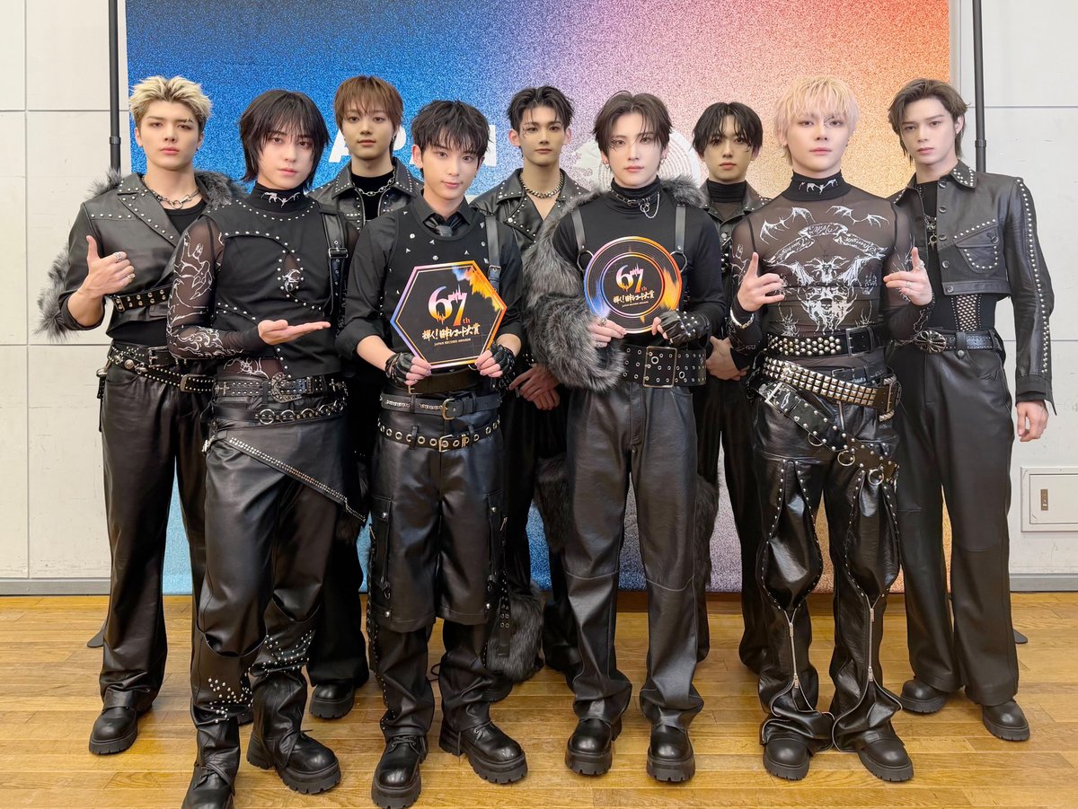 mrurata's tweet image. At the TBS Awards, thank you so much for the award. This is all thanks to you, LUNÉ and to everyone who watched &amp;amp;TEAM’s performance, thank you so much