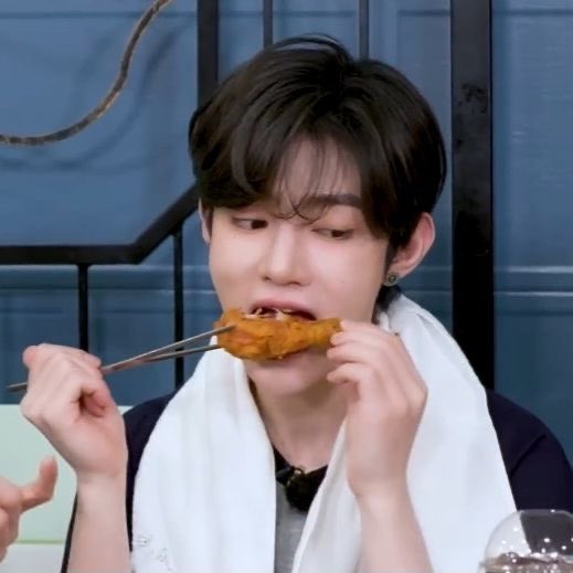 장하오 떵개하는 사진 찾고싶어서 서치하는데 갑자기 이런 사진들이 오만장 정도 촤라락 떠서 딩황햇어 ;; 그래 너 쩝쩝박사 인정