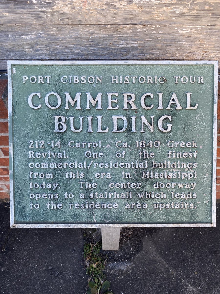 CollinaClaire's tweet photo. Here’s to restoration and rebirth in 2026! #portgibson #mississippihistorichomes https://t.co/ZXcrjuPoB5