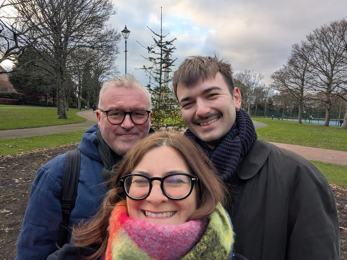 gregoldfield's tweet image. Happy New year.  Love and best wishes for 2026 xx