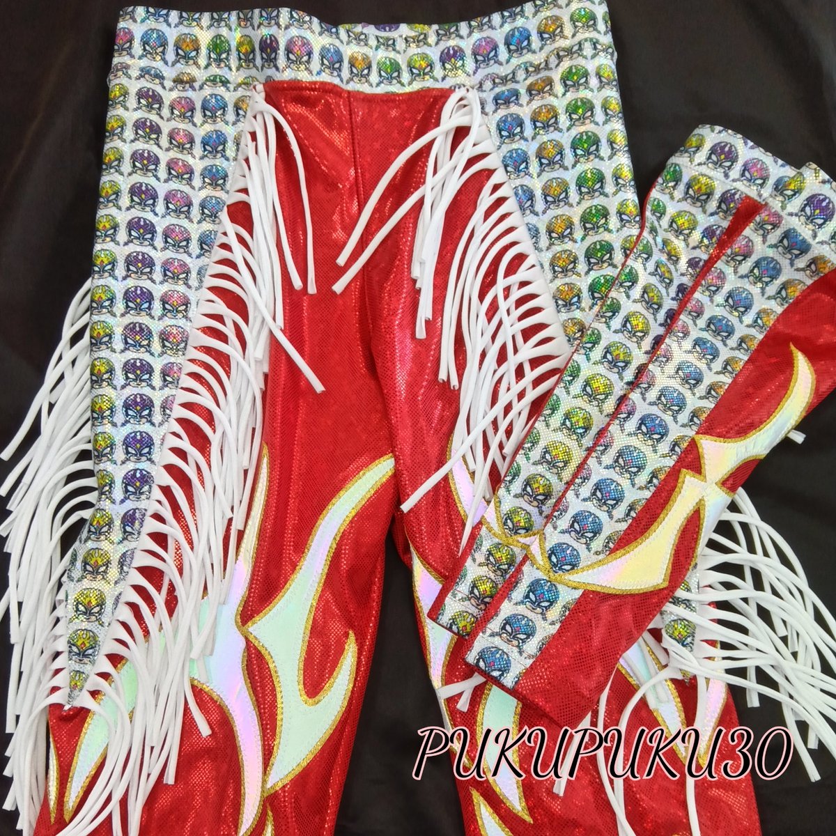 プロレスリング・ノア
アレハンドロ選手のコスチュームを製作しました。
#noah_ghc #アレハンドロ #pukupuku工房 #pukupuku30 #あけまして日本武道館