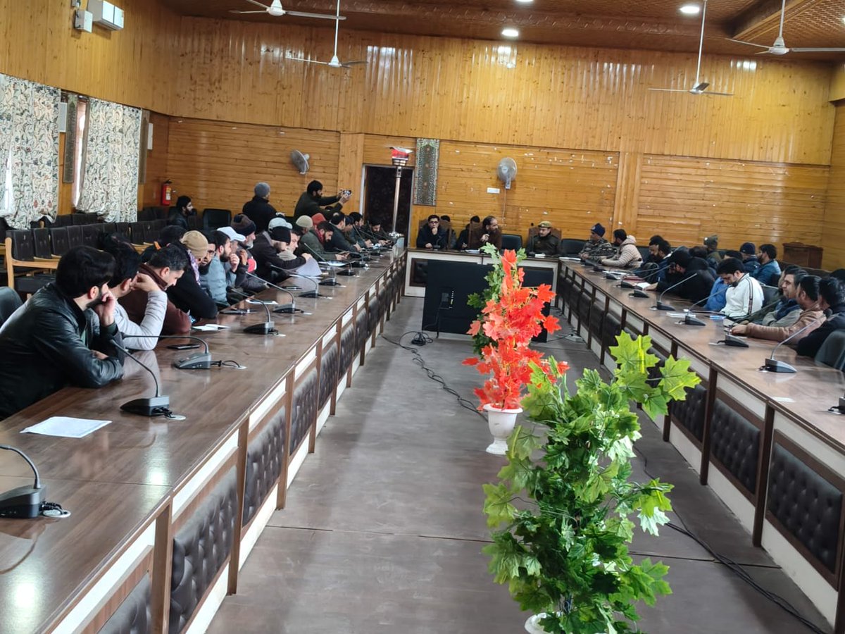 Sub Divisional Magistrate Sumbal tweet media