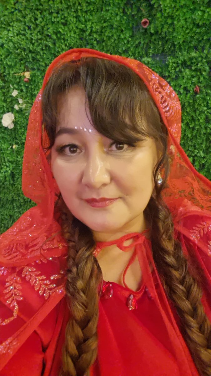 ШИНЭ ЖИЛИЙН МЭНД ХҮРГЭЕ !
Хайрлагдах гэж ирсэн оршихуй бүхэн амар амгалан ,аз жаргалаар бялхаж байг🙏