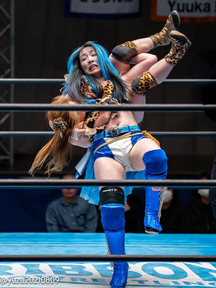 yuzu20210809's tweet image. 世羅さんのラストアイスリボンを観ることができて嬉しかったです。デビュー戦の相手ハム子さんとの対戦だったので尚更でした。
撮影日:2025年12月31日
撮影場所: #iceribbon 後楽園ホール
#世羅りさ