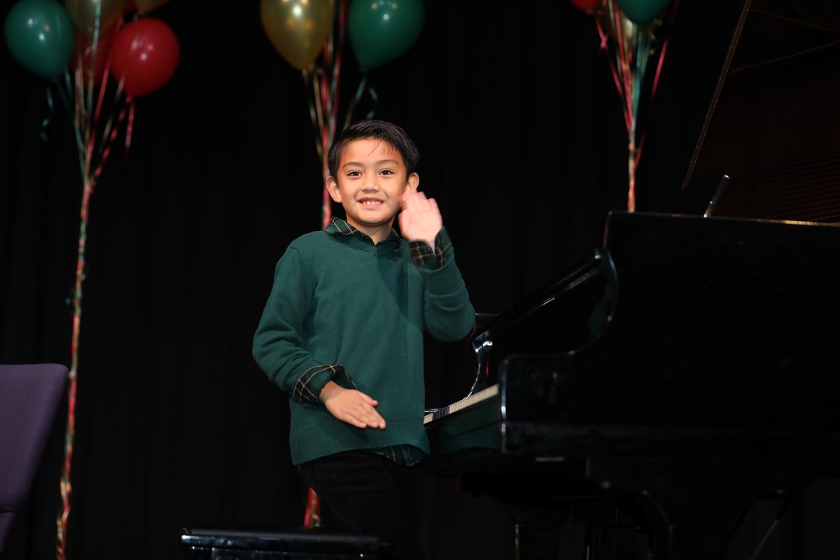 JFmusicAcademy's tweet image. HAPPY NEW YEAR!🥳✨ We are beyond excited for a whole new year of lessons, recitals &amp;amp; fun!
#pianolesson #violinlesson #voicelesson #guitarlesson #drumlesson #musiclessonsforkids #learnmusic #learnmusiconline #monroviamusic #monroviamusicschool #jfmusicacademy #musiclessonmonrovia