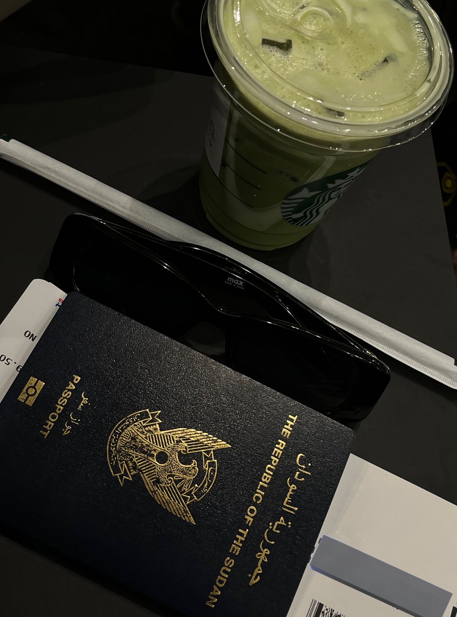 erljiiwho's tweet image. سيظلّ هذا العلم عالياً ، خفاقاً ، على مرّ الدهور و الأجيال ؛ تعبيراً عن كِبرياء أمّة و و عنواناً لعزيمة و شعب 🇸🇩.