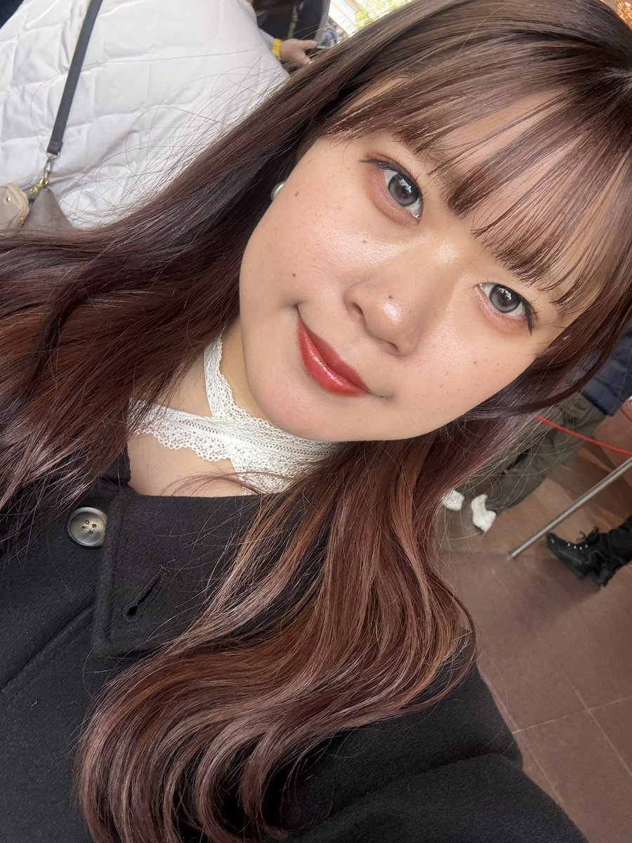 New_waka83's tweet photo. あけましておめでとうございます✌🏼
そしてお久しぶりですっ
うちの娘が最近 アイドルになる！と言い出しまして毎日楽しそうに踊っております
そんな娘に自慢のママとゆって貰えるような2026年にして行きたいと思っております🫧
毎日ママかわいい〜って言ってもらえて幸せ🌼笑 https://t.co/rPpK10jxcY