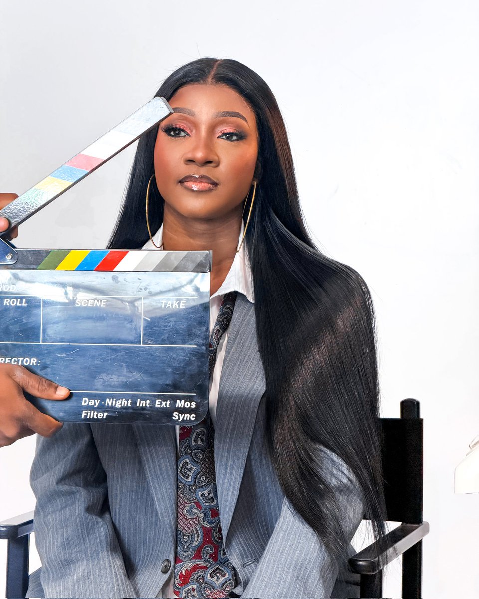 caroline4real's tweet photo. I have unwrapped podcast mics for 2026.. We are CLEAR and about to CUT it 🎬

Happy New Year 🎙️ https://t.co/HYYVnNYHBR