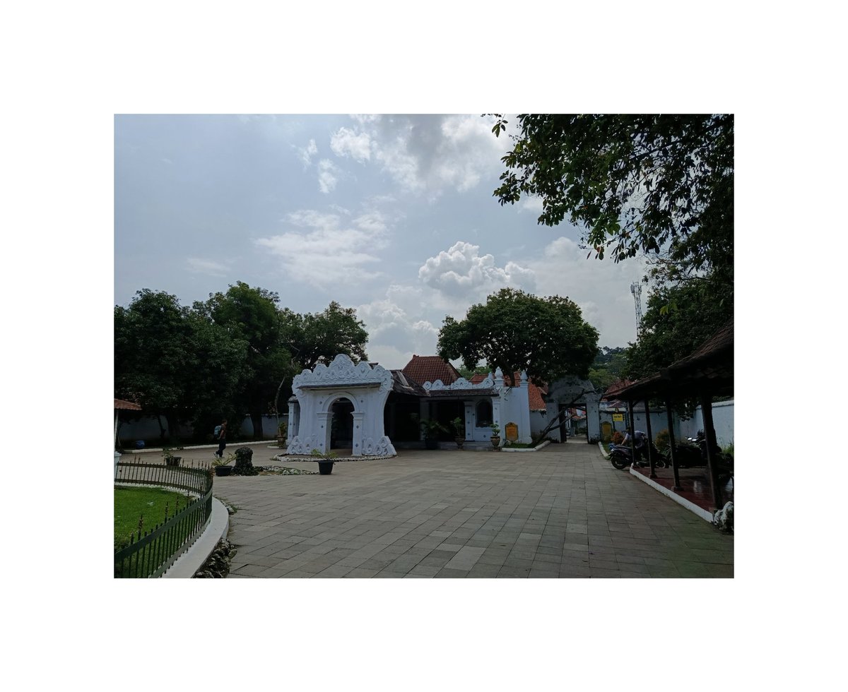 Cirebon dari sisi lain.