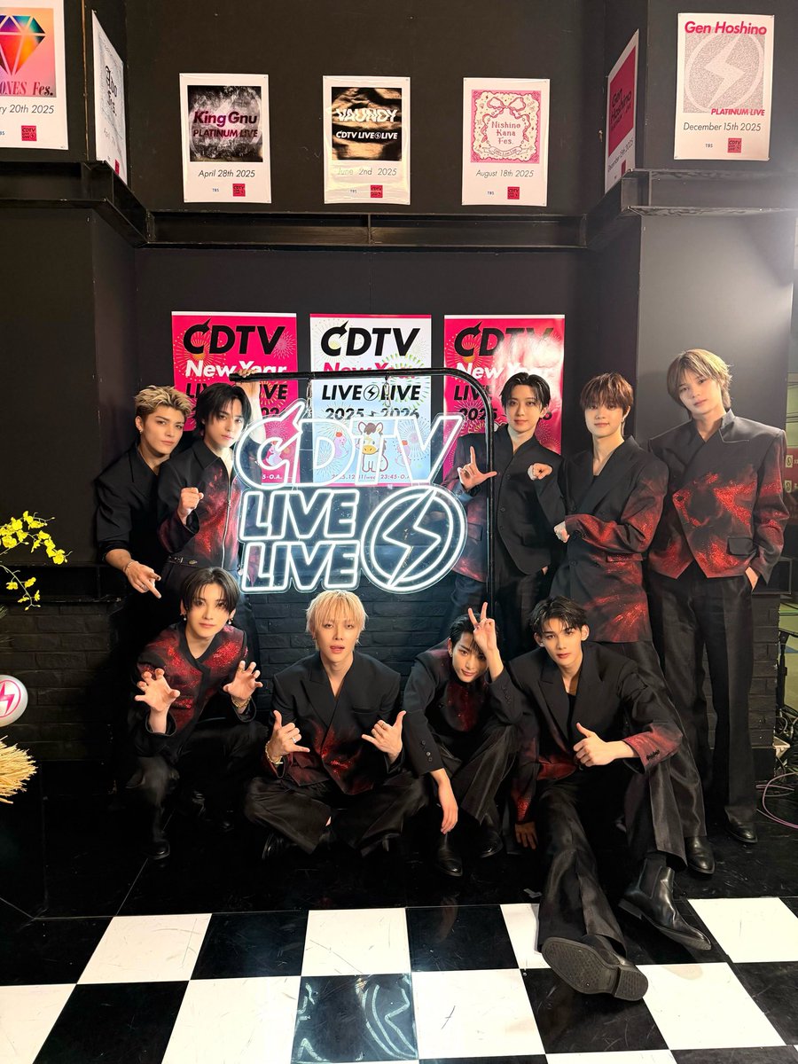 mrurata's tweet image. LUNÉ everyone! Thank you so much for watching our “Back to Life” performance on CDTV. Wishing you a very Happy New Year!