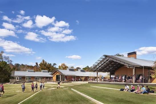 HallTechSports1's tweet image. 👀”Starting 2026 Off With School First”
(Alabama)

Before all the sports take off in 2026…..here are a list of the Top 10 Public &amp;amp; Private schools in Alabama…..

➖ 🏫 Top 1️⃣0️⃣Public Schools 🏫 ➖

1 • Loveless Academic Magnet Program High School - (Montgomery)

2 • Homewood…