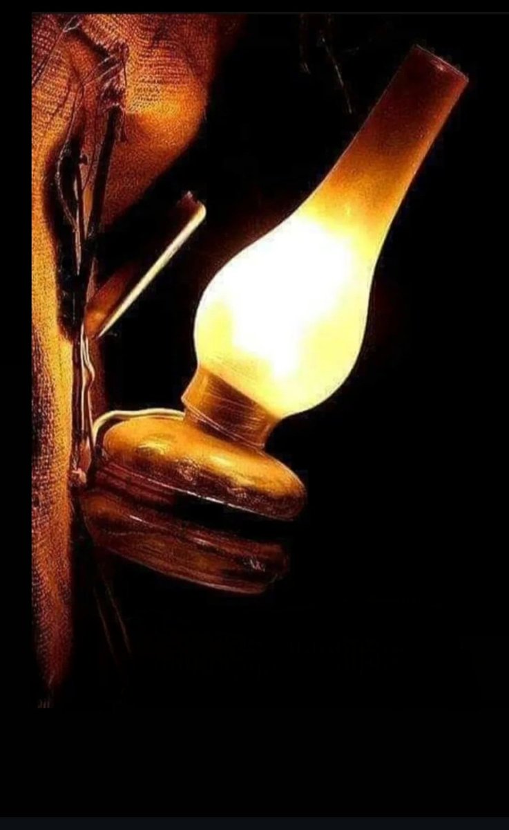 Salek û rojek din jî di nav demê de winda dibe.
Heke em şiyar bibin, sibê bi me re ye.
Sersala nû jî xweşi û aramiyê bîne..