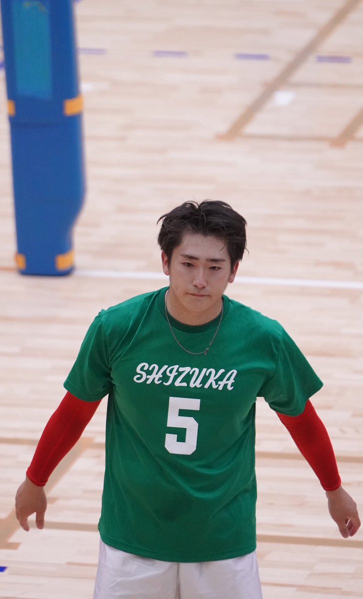 【あけましておめでとうございます！】

2026年は、さらに「いろんな出会い」を大切にする年にしたいなと思っています。
新しい挑戦の中で、また新しい仲間やファンの皆さんと出会えるのを楽しみにしています！
今年も全力で走り抜けます🏐

#バレーボール
#volleyball
#2026年もよろしくお願いします