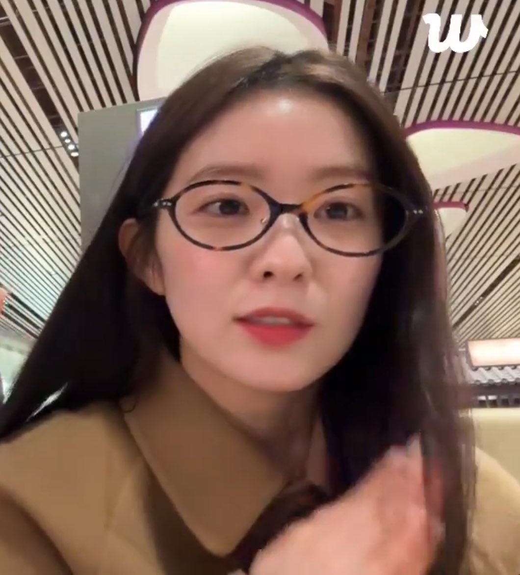 3___2__9's tweet image. 존나귀엽게생김ㅅㅂ