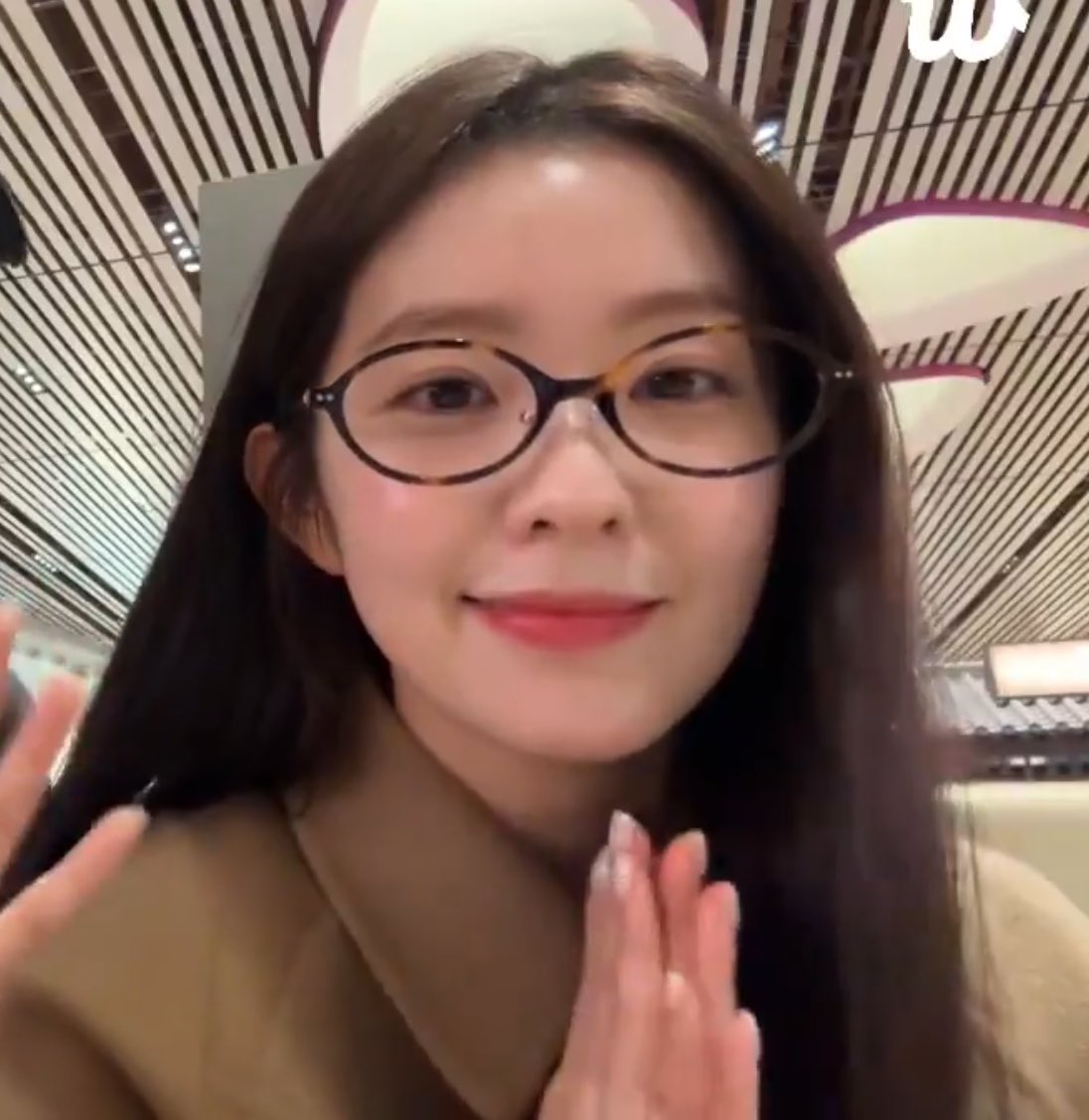 3___2__9's tweet image. 존나귀엽게생김ㅅㅂ