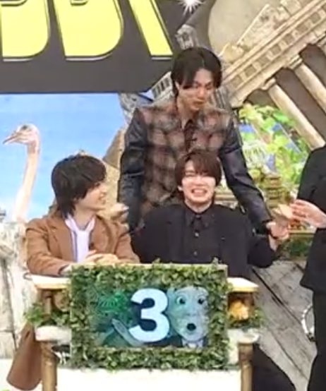 fkj_hkj_0506's tweet photo. 答えようとして重岡くんに止められてる深澤くん赤ちゃんで可愛い助けて👈🏻

#超なるほどǃザ・ワールド #深澤辰哉 https://t.co/fsewood0NO