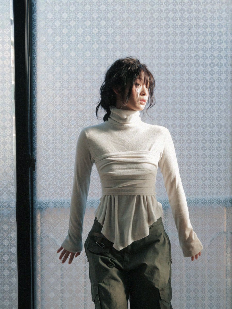 짧동한 조선 시대 저고리와 매치하기 위해
최적의 이너 폴라티를 만들어 왔습니다