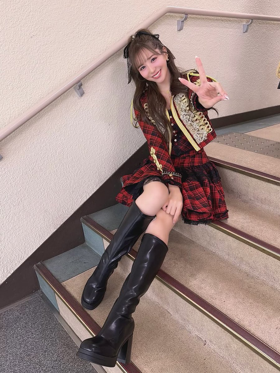 #KneeHighBoots

(𝑃𝑖𝑐𝑡𝑢𝑟𝑒 𝑐𝑜𝑢𝑟𝑡𝑒𝑠𝑦 𝑜𝑓 <a href="/kanakneehigh/">ブーツが好きでたまらない</a> )